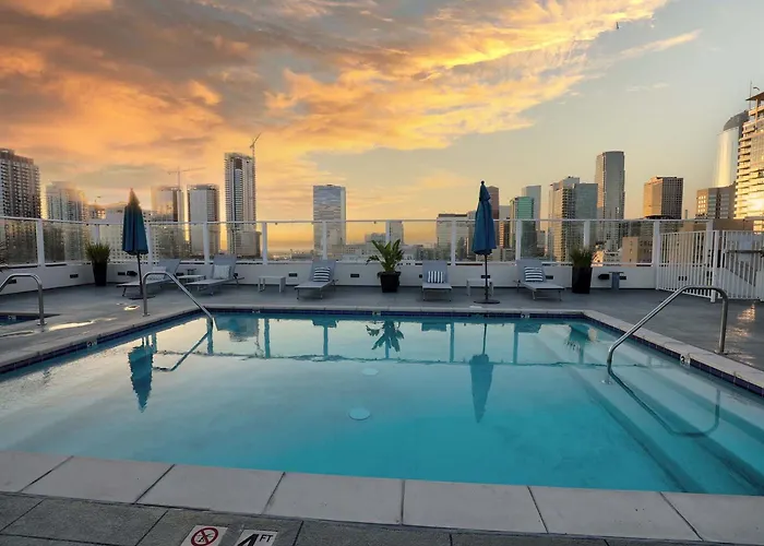 Downtown La\'S Most Requested Property, Sleeps 4 With Free Parking!